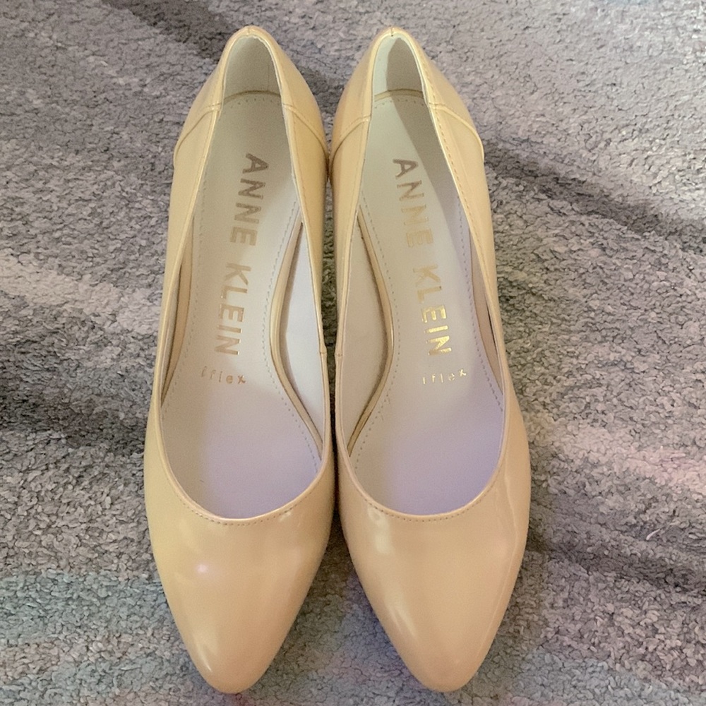 Anne Klein iflex pumps. Great condition.